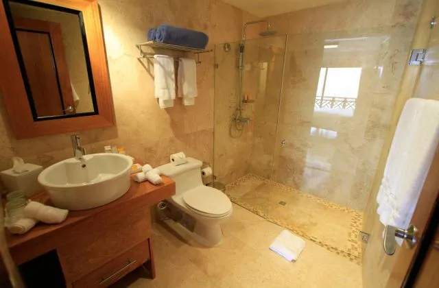 The Bannister Hotel Samana room bathroom